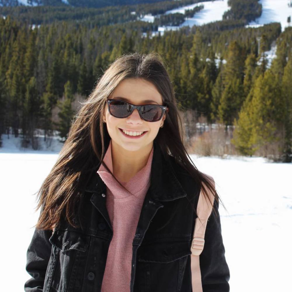 Meet your Posher, Danielle